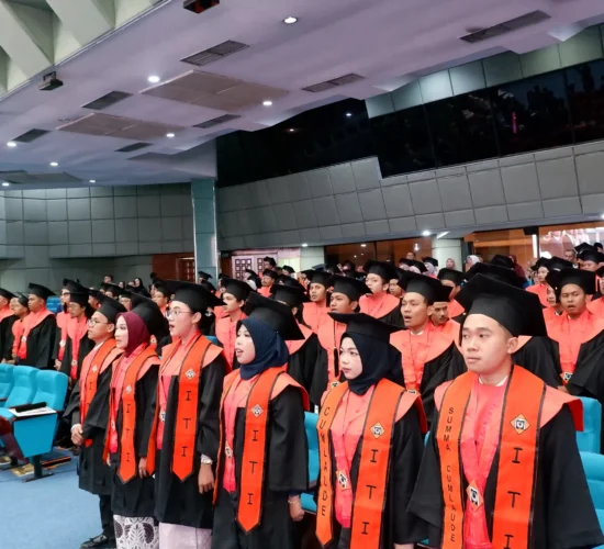Wisuda ITI 2025