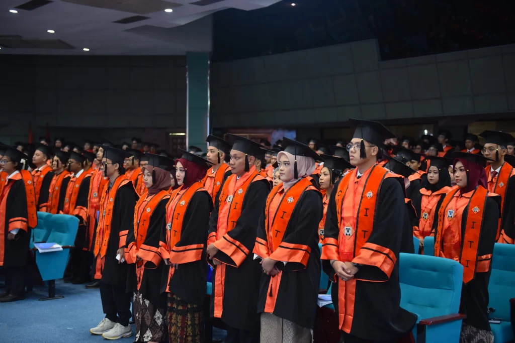 Wisuda Sarjana ITI